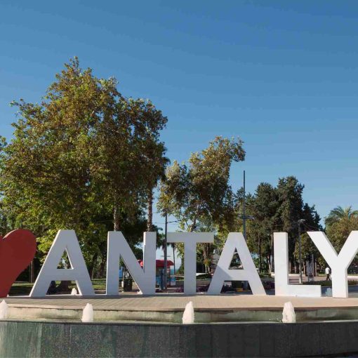 Antalya napis w mieście